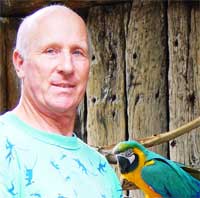 Walter Mangold of the The World of Birds Web Site